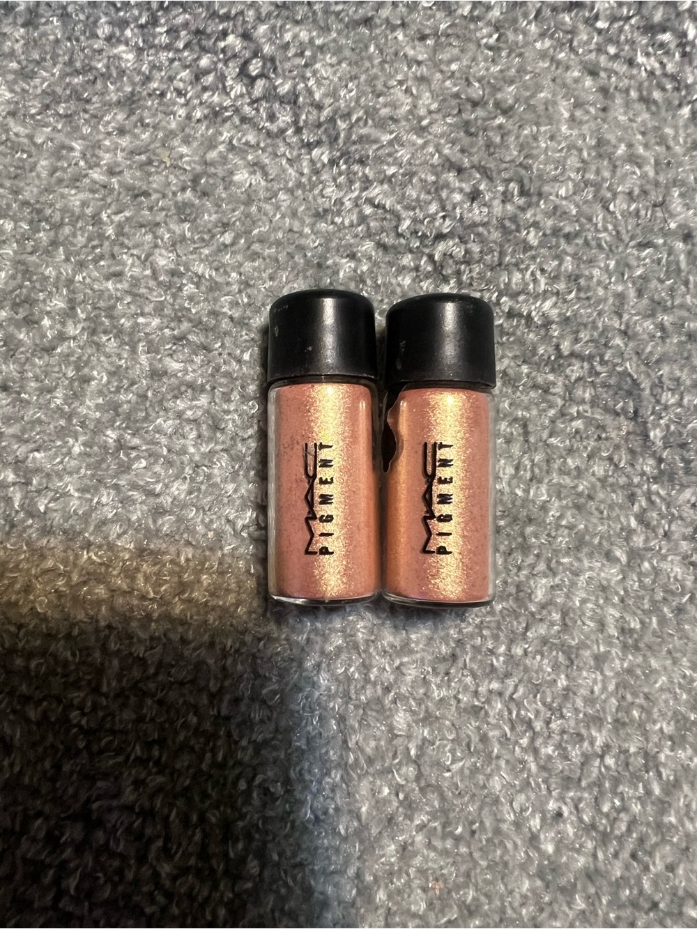 MAC Cosmetics Pigment Melon
